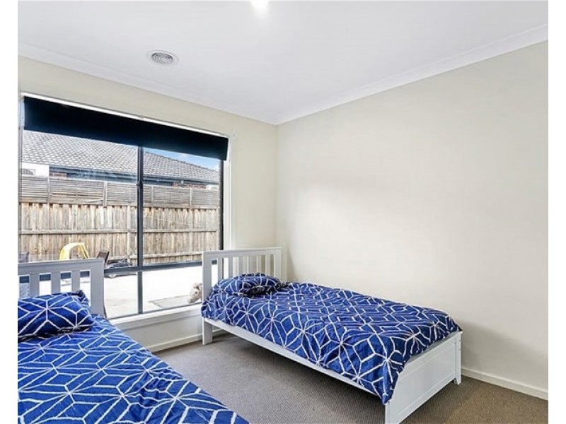 45  Nantha Way, Brookfield VIC 3338