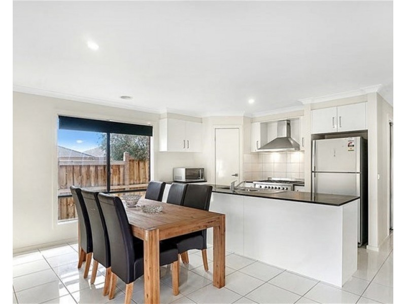 45  Nantha Way, Brookfield VIC 3338