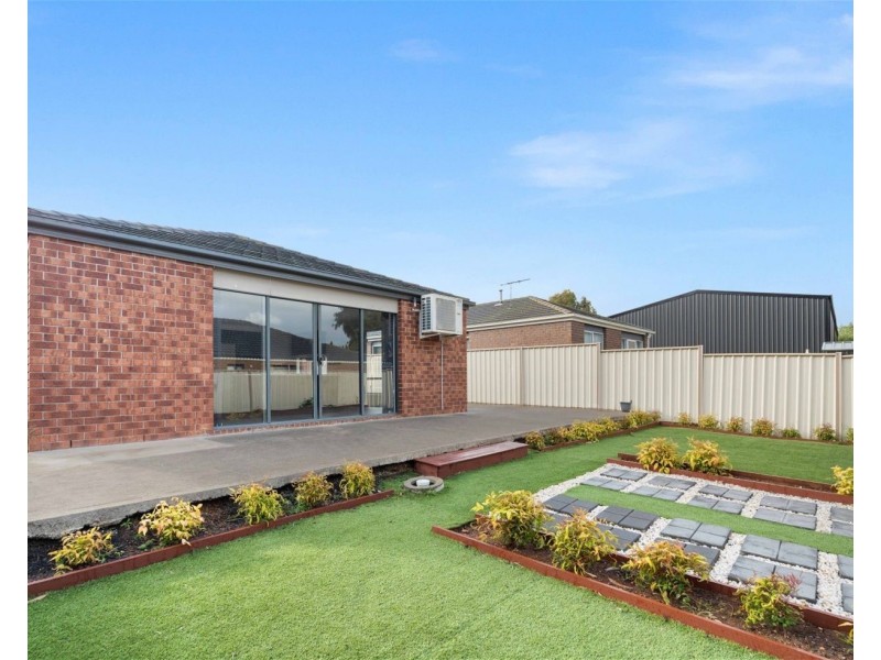 262 Clarkes Road, Brookfield VIC 3338
