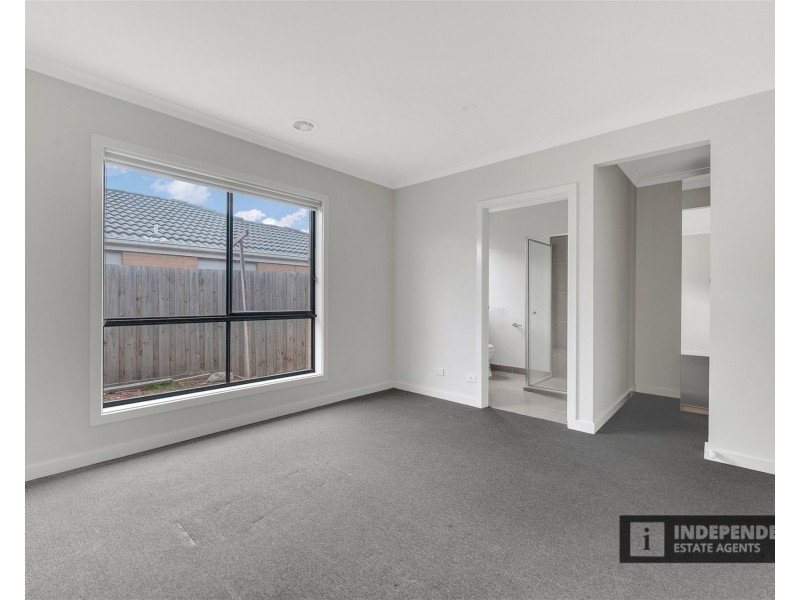 3 Clarice Cres, Brookfield VIC 3338