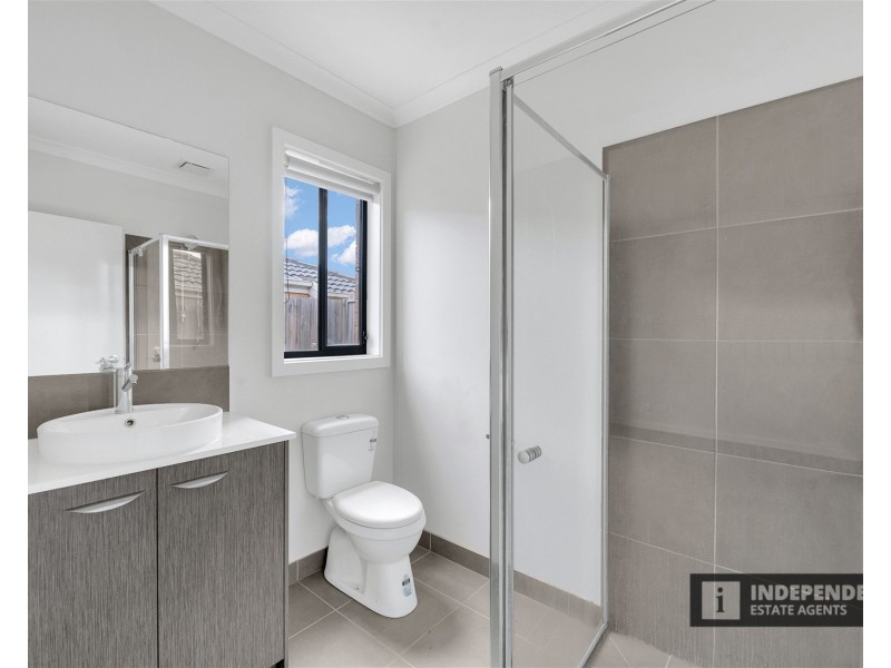 3 Clarice Cres, Brookfield VIC 3338