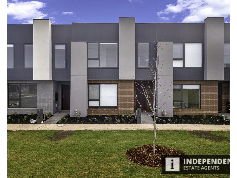 3 Odin walk, Melton South VIC 3338