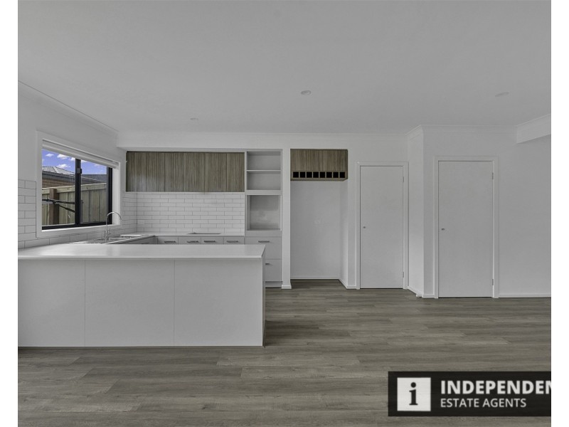 3 Odin walk, Melton South VIC 3338