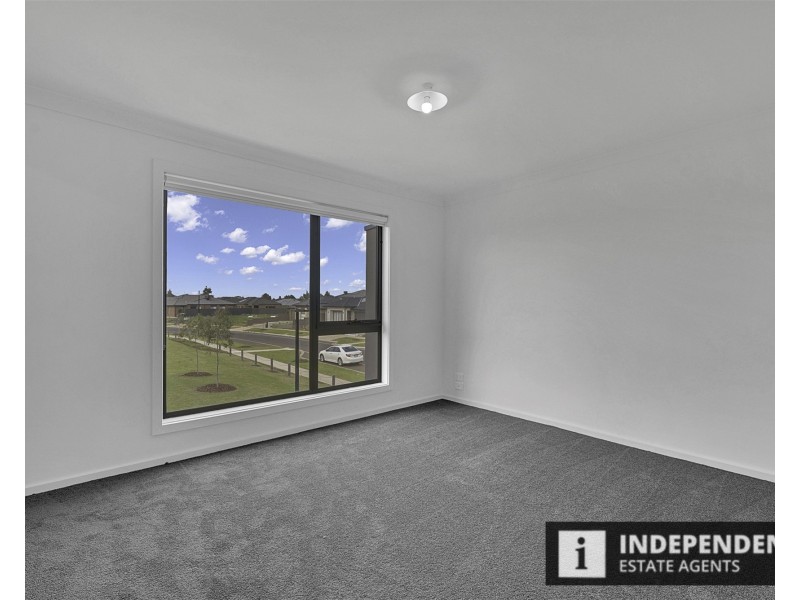 3 Odin walk, Melton South VIC 3338