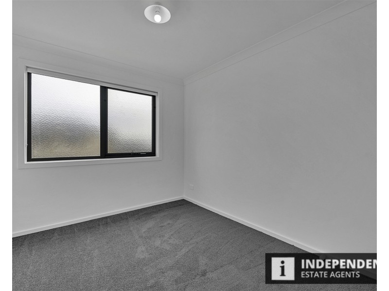 3 Odin walk, Melton South VIC 3338