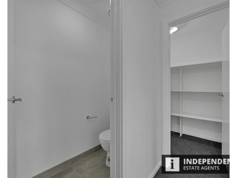 3 Odin walk, Melton South VIC 3338