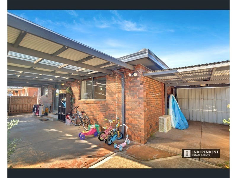 5 Flinders Road, Melton South VIC 3338