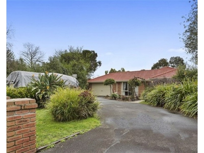 4 Cherry Close, Somerville VIC 3912