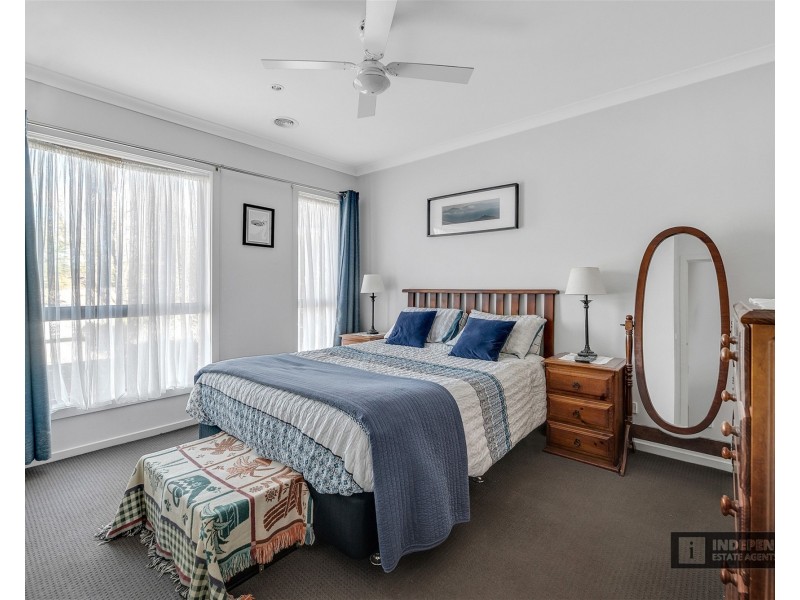 54 faircroft Drive, Brookfield VIC 3338