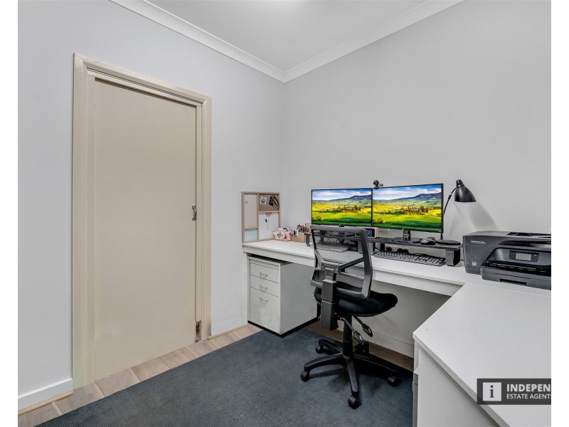 54 faircroft Drive, Brookfield VIC 3338