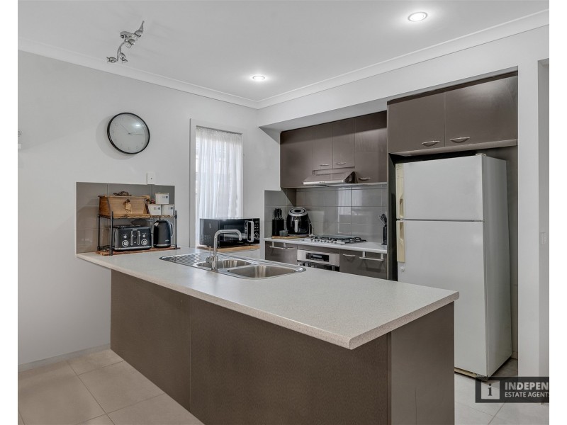 54 faircroft Drive, Brookfield VIC 3338