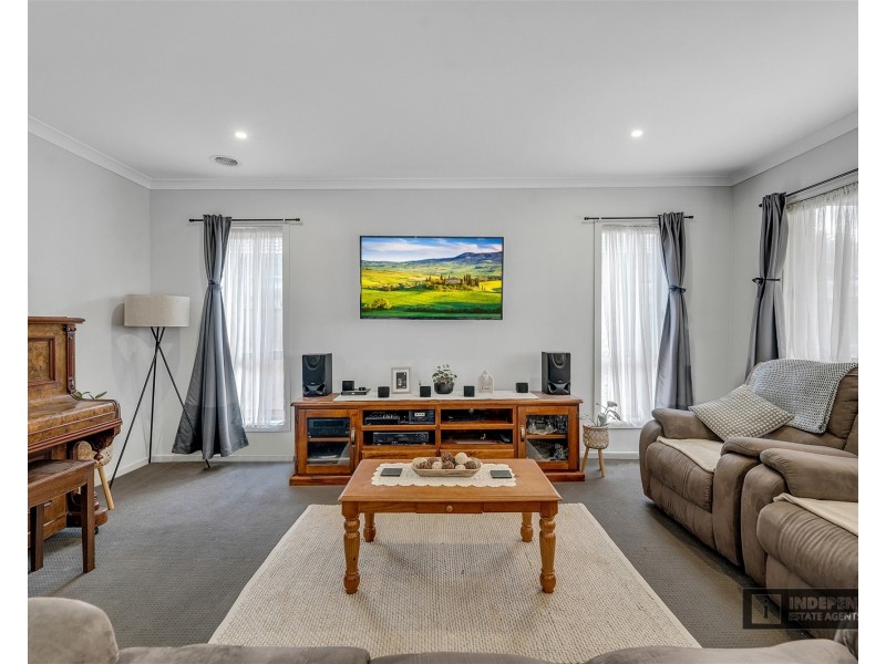 54 faircroft Drive, Brookfield VIC 3338