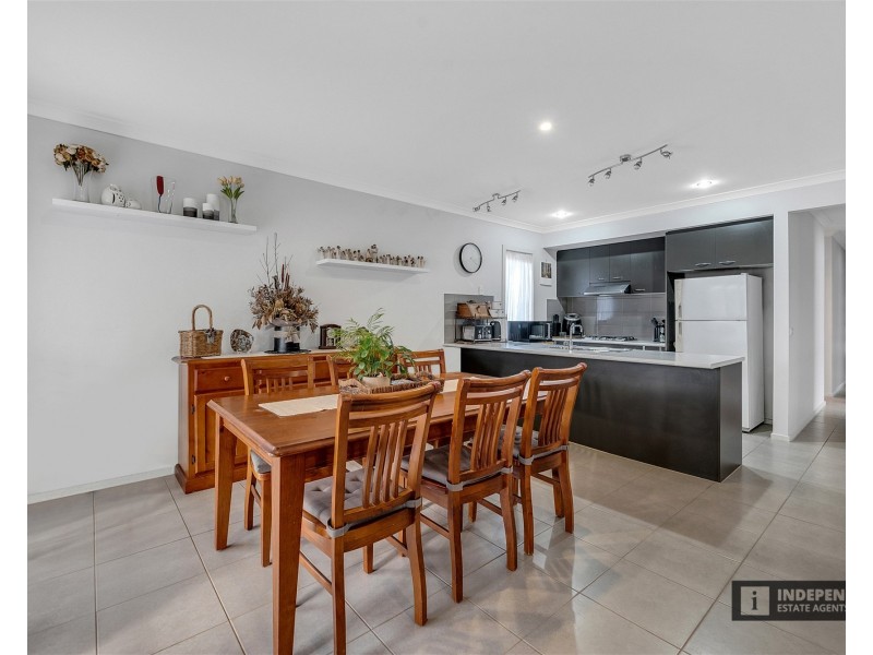 54 faircroft Drive, Brookfield VIC 3338