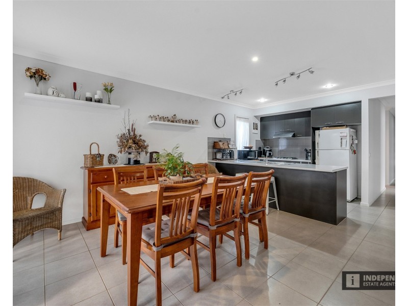 54 faircroft Drive, Brookfield VIC 3338