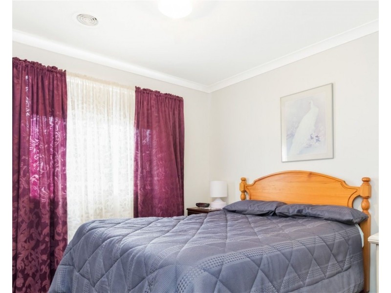 42 Mapleton Boulevard, Melton South VIC 3338