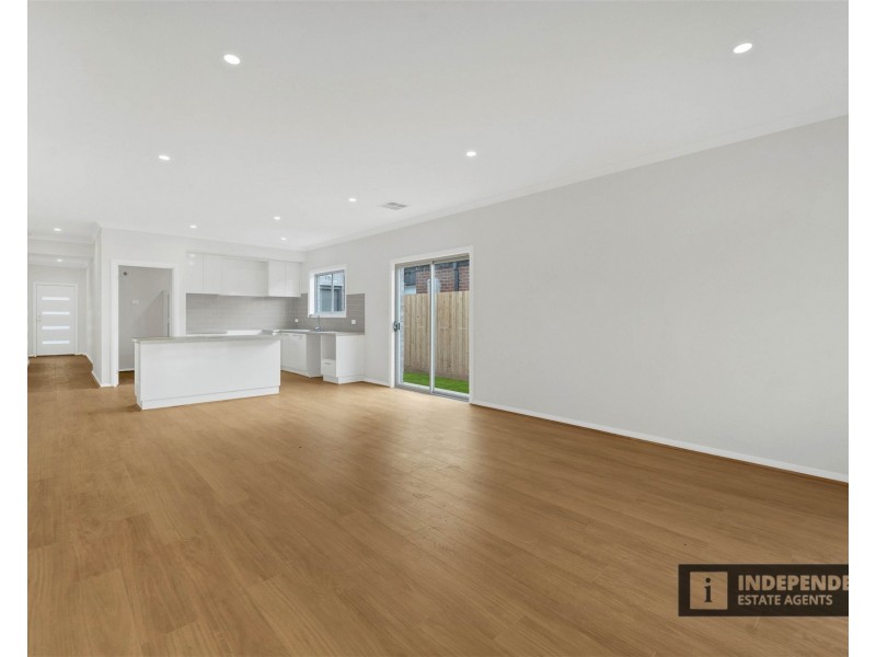 42 Hawkestone Street, Melton South VIC 3338