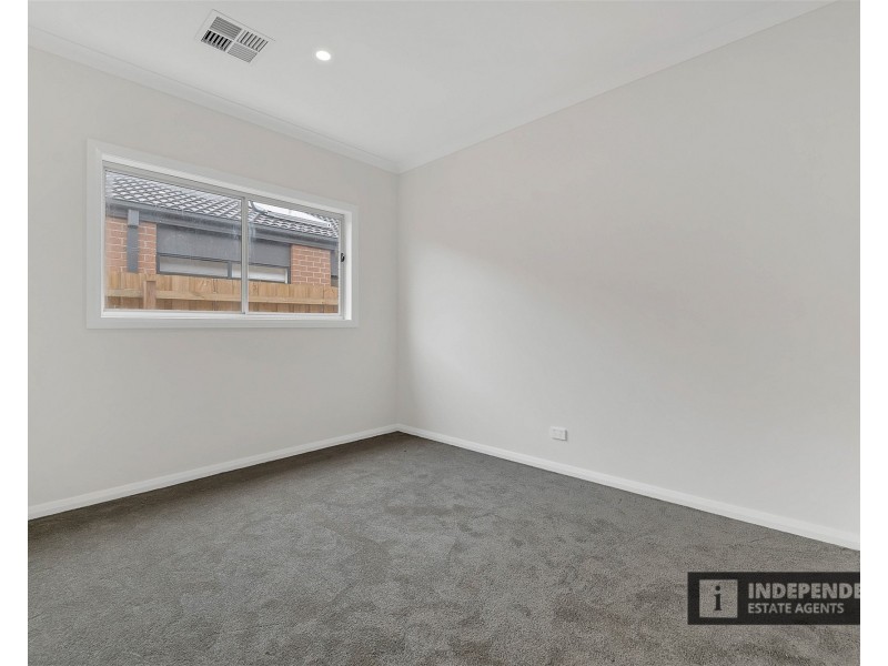 42 Hawkestone Street, Melton South VIC 3338