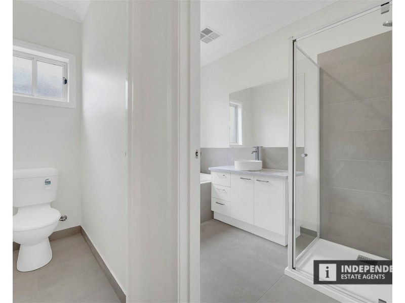 42 Hawkestone Street, Melton South VIC 3338