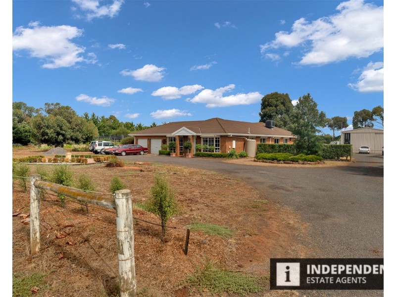 5 Greenstead amble, Kurunjang VIC 3337