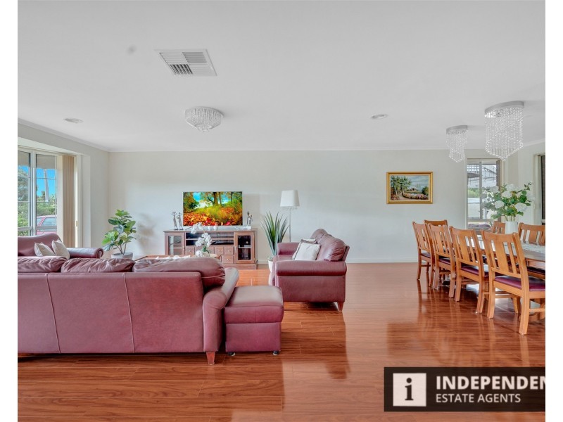 5 Greenstead amble, Kurunjang VIC 3337