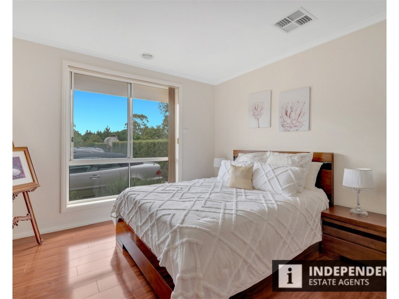 5 Greenstead amble, Kurunjang VIC 3337