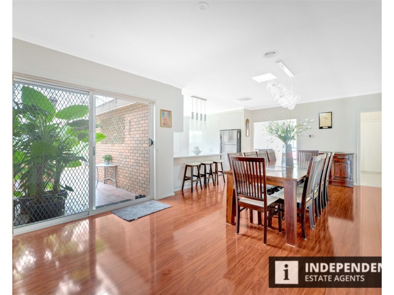 5 Greenstead amble, Kurunjang VIC 3337