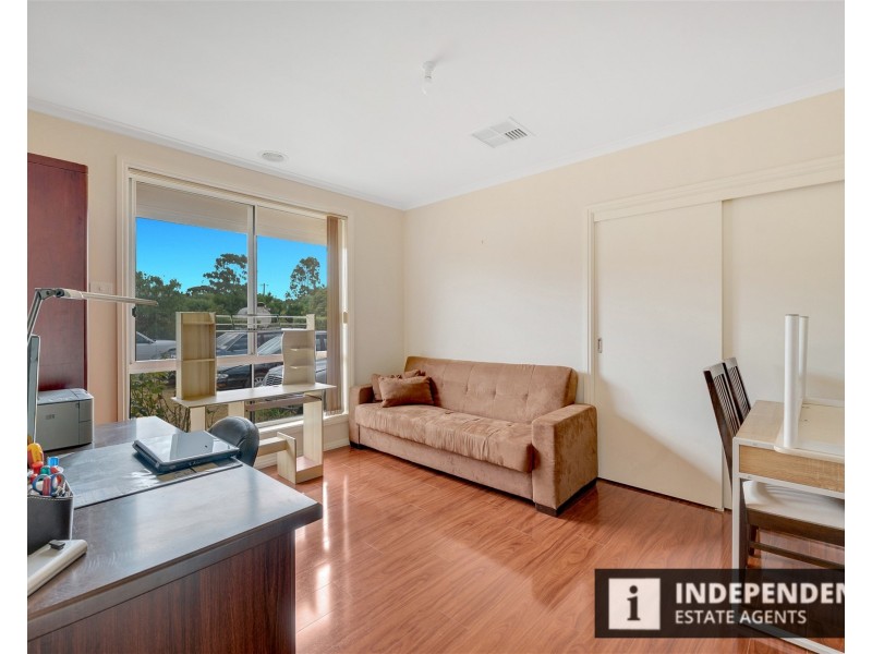 5 Greenstead amble, Kurunjang VIC 3337