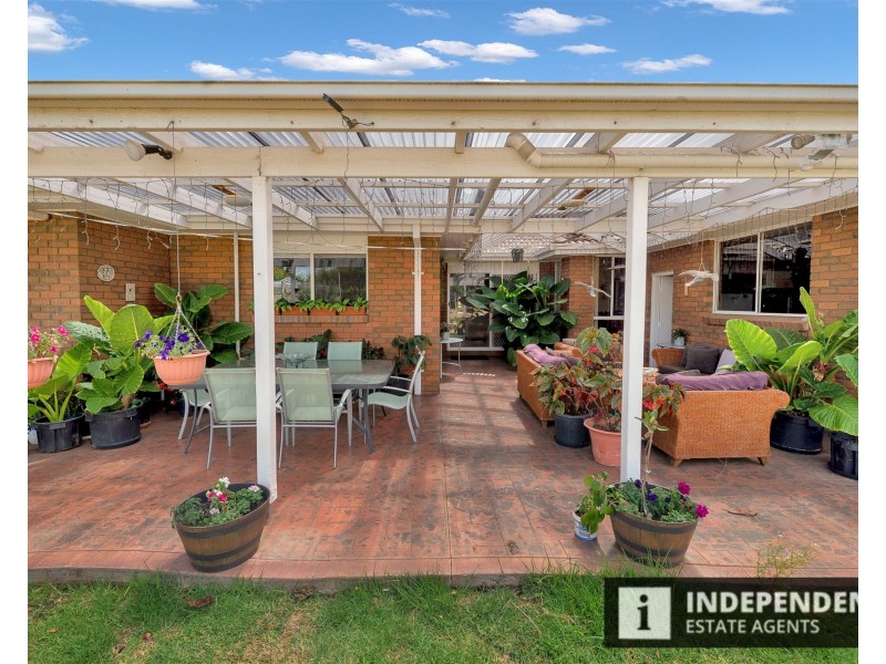 5 Greenstead amble, Kurunjang VIC 3337