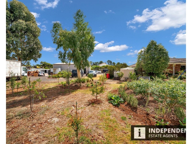 5 Greenstead amble, Kurunjang VIC 3337