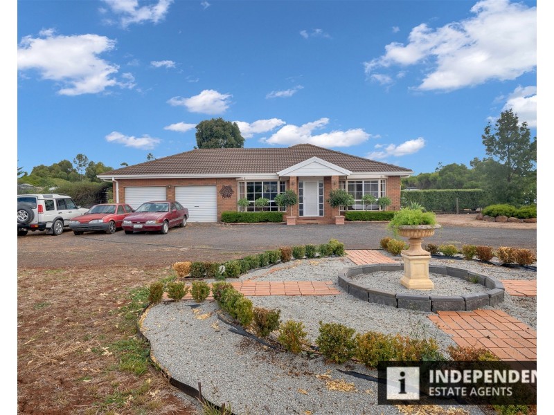 5 Greenstead amble, Kurunjang VIC 3337