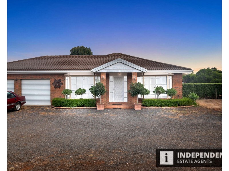 5 Greenstead amble, Kurunjang VIC 3337