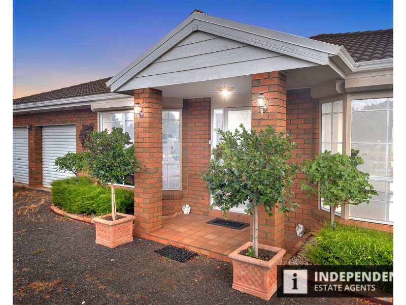 5 Greenstead amble, Kurunjang VIC 3337