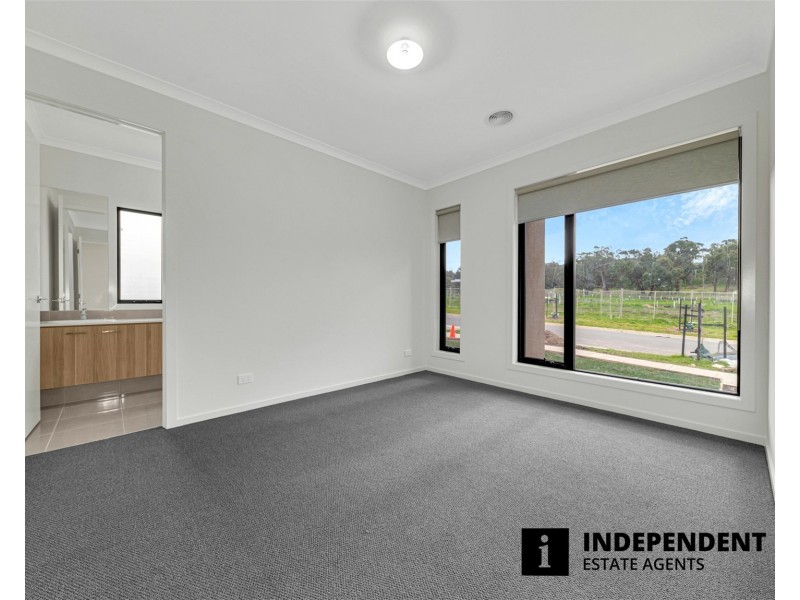 62 Duncombe Avenue, Officer VIC 3809