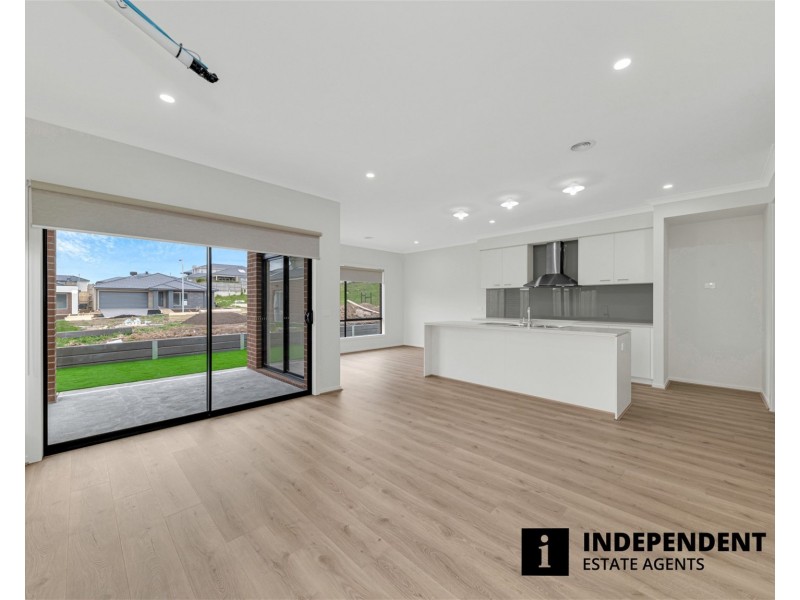 62 Duncombe Avenue, Officer VIC 3809