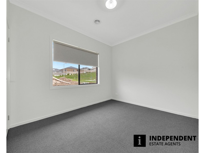 62 Duncombe Avenue, Officer VIC 3809