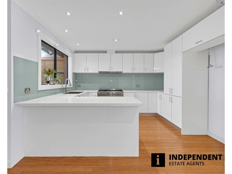 11 Evergreen Court, Cranbourne North VIC 3977