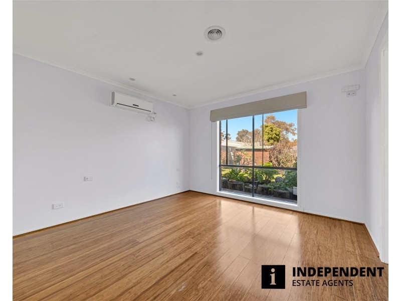 11 Evergreen Court, Cranbourne North VIC 3977