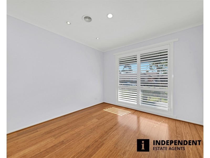 11 Evergreen Court, Cranbourne North VIC 3977