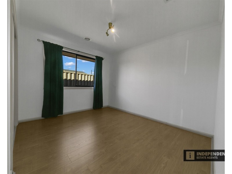 5 Gongurra Bowl, Harkness VIC 3337