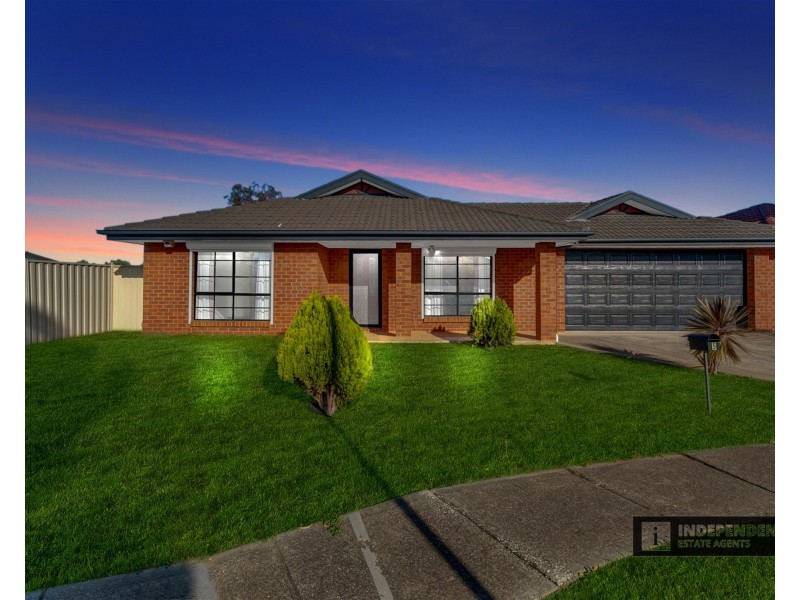 5 Gongurra Bowl, Harkness VIC 3337