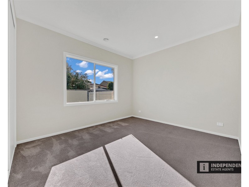 27  Wills Road, Melton South VIC 3338