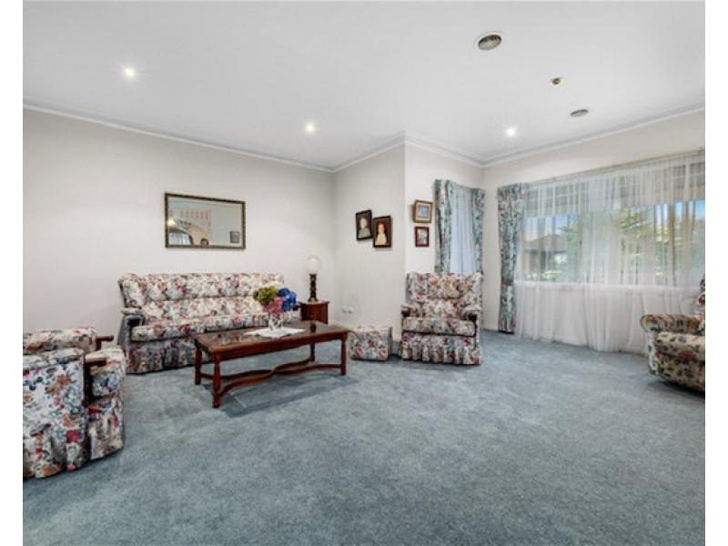1 Hildegarde Court, Brookfield VIC 3338