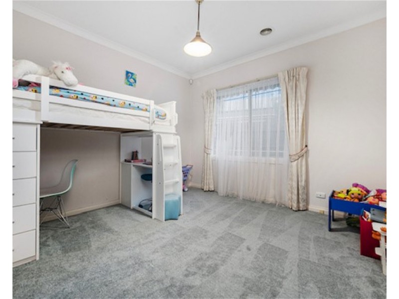 1 Hildegarde Court, Brookfield VIC 3338