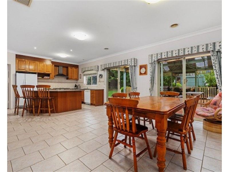1 Hildegarde Court, Brookfield VIC 3338