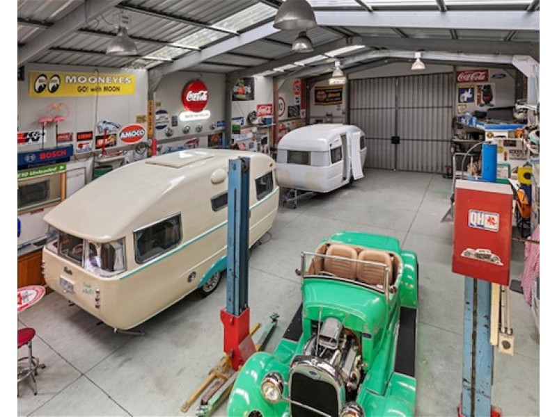 1 Hildegarde Court, Brookfield VIC 3338