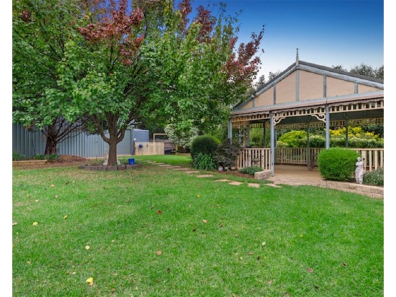 1 Hildegarde Court, Brookfield VIC 3338
