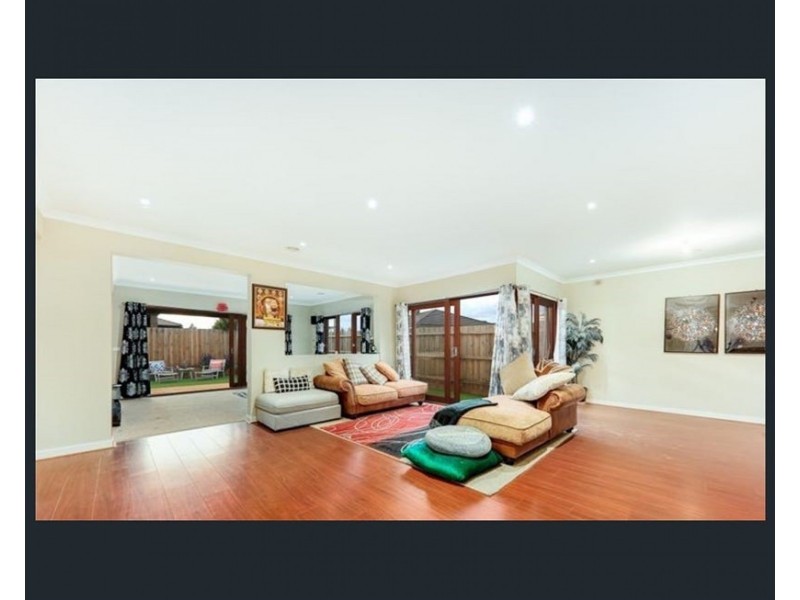 34 Clement Way, Melton South VIC 3338