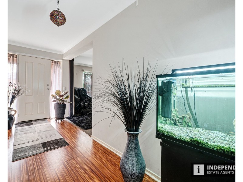 3 Toogoolawah Drive, Melton South VIC 3338