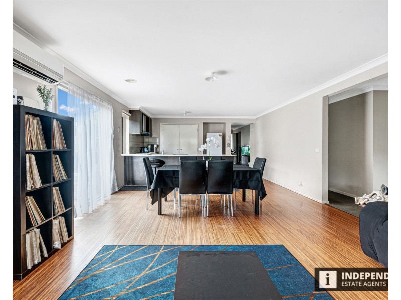 3 Toogoolawah Drive, Melton South VIC 3338