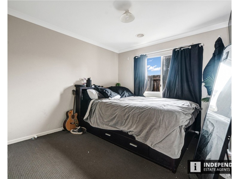 3 Toogoolawah Drive, Melton South VIC 3338